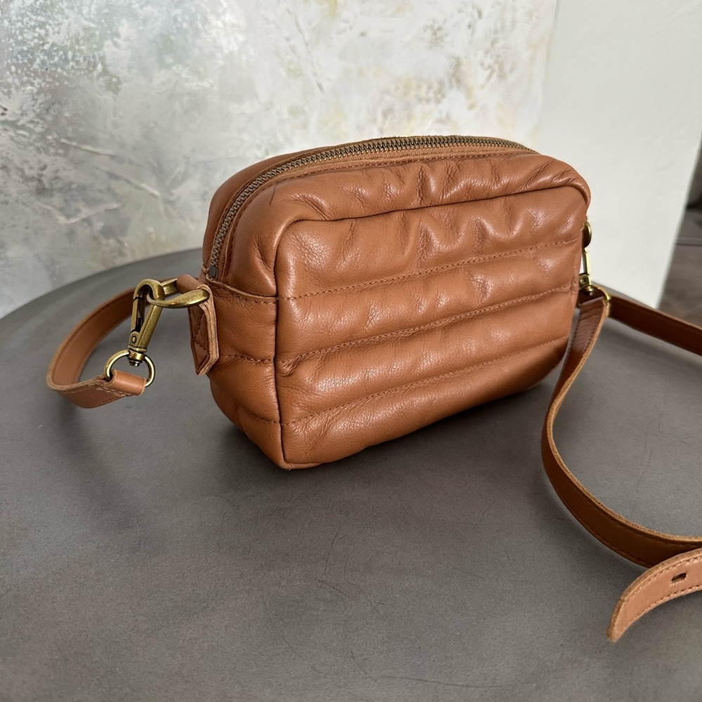 MADEWELL Transport leather Camera Bag Puffy edition